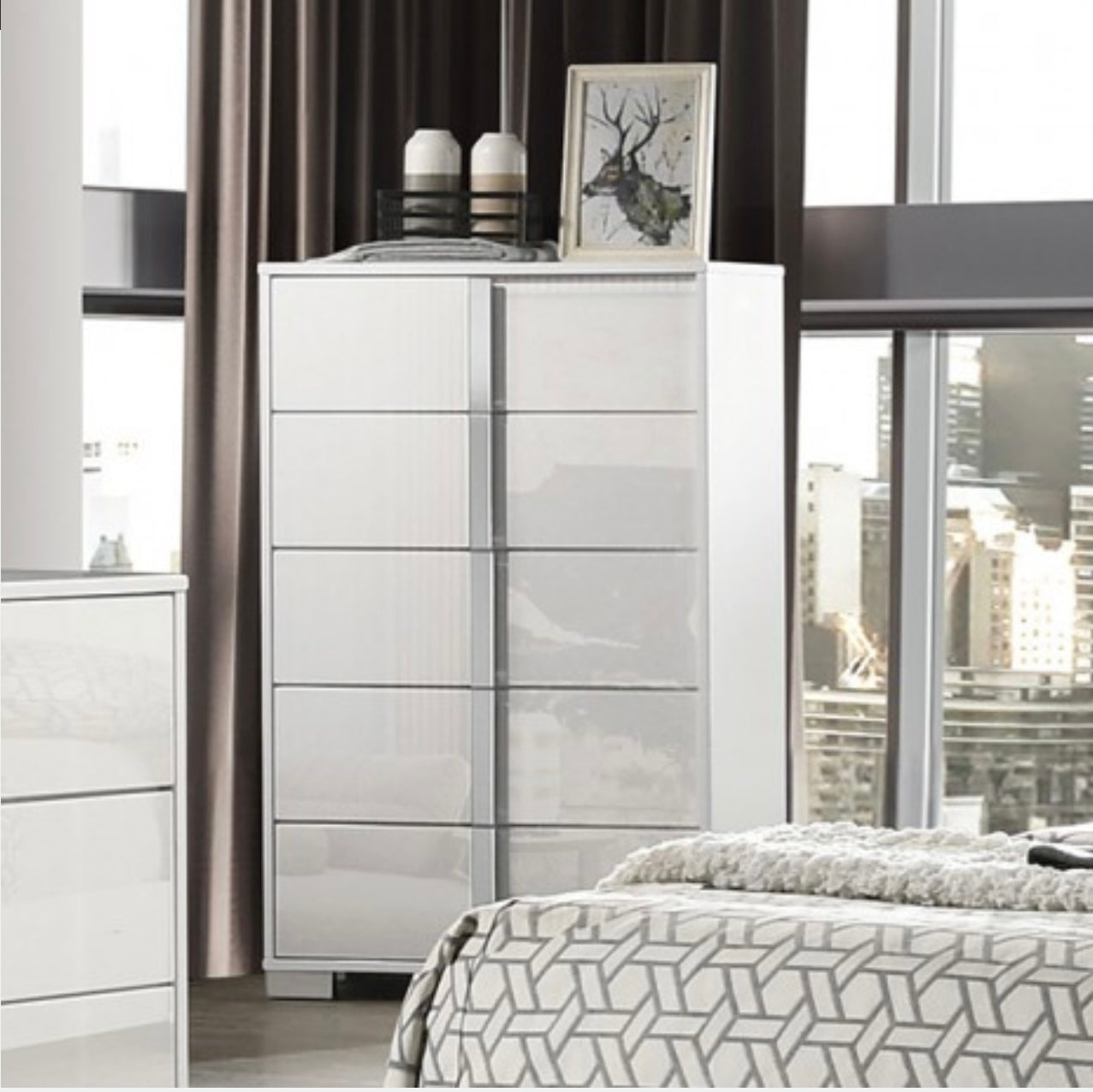 White Chest of Drawers