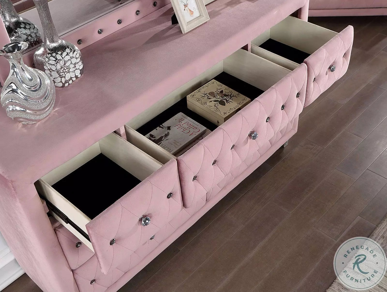 ZOHAR E.King Bed, Pink!!!